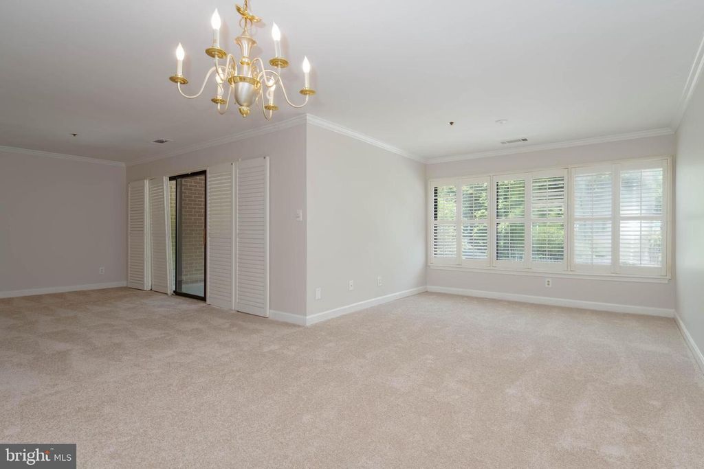 Image 19 of property listing at 1 SOUTHERLY CT #305, Towson, MD 21286