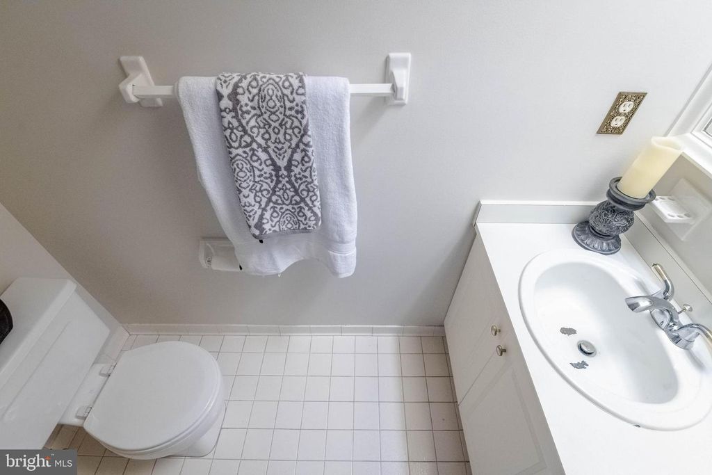 Image 35 of property listing at 1 SOUTHERLY CT #305, Towson, MD 21286