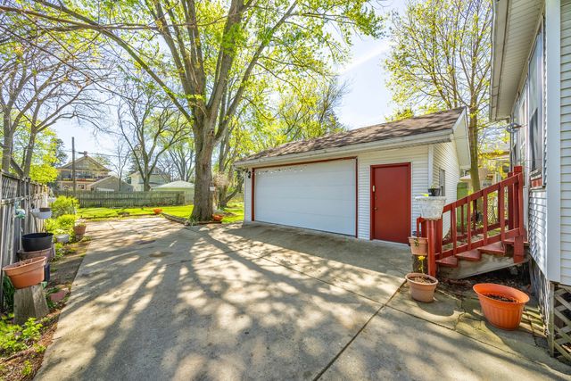 427 Grand Avenue, Aurora, IL 60506