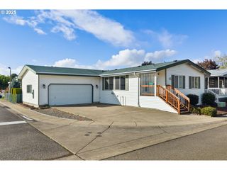 1699 N TERRY St 225, Eugene, OR 97402