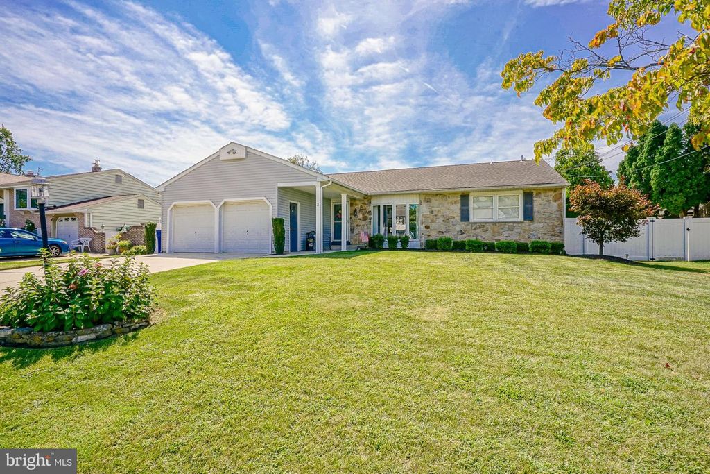 3 PEBBLE LN, CHERRY HILL, NJ 08002 — exterior