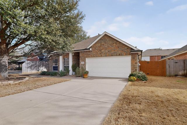 202 Moss Court, Mansfield, TX 76063
