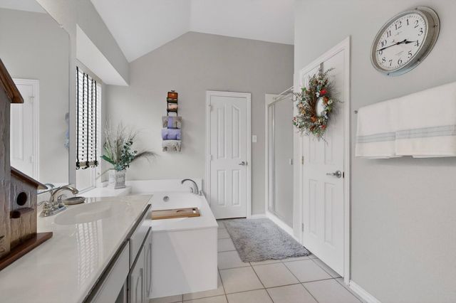 202 Moss Court, Mansfield, TX 76063