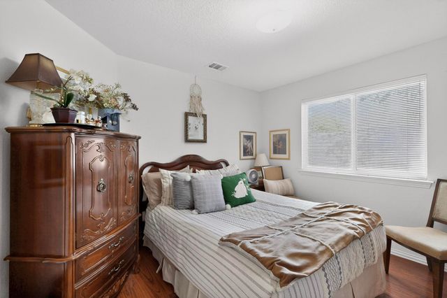 202 Moss Court, Mansfield, TX 76063