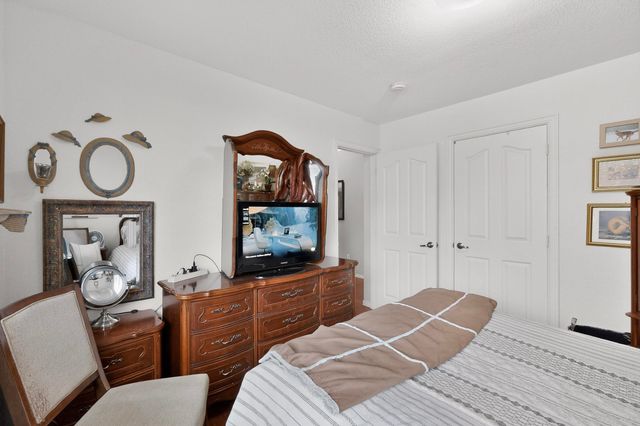 202 Moss Court, Mansfield, TX 76063