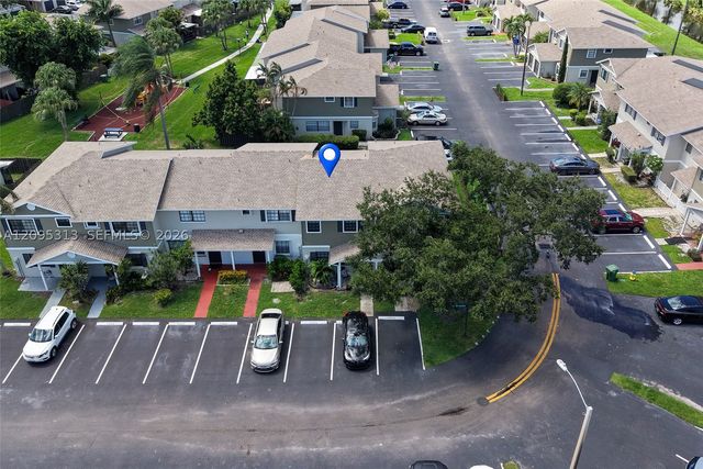 1046 NW 107th Ave, Pembroke Pines, FL 33026