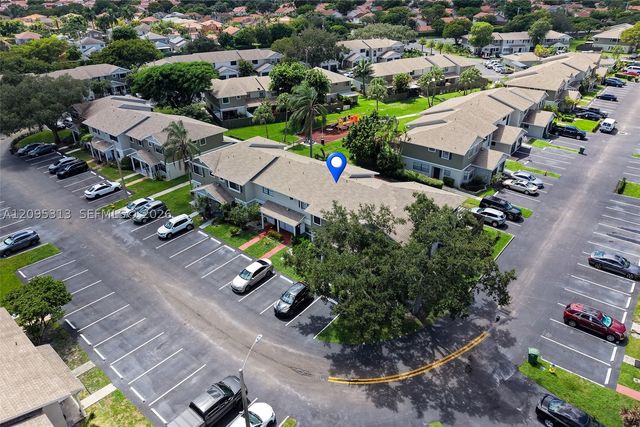 1046 NW 107th Ave, Pembroke Pines, FL 33026