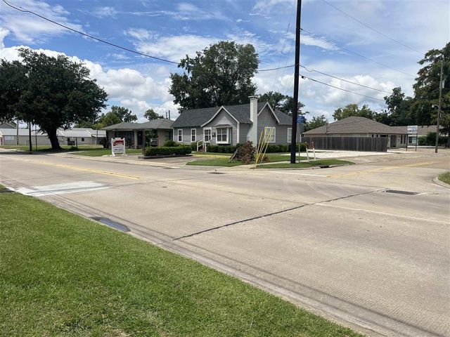 519 Alamo Street, Lake Charles, LA 70601
