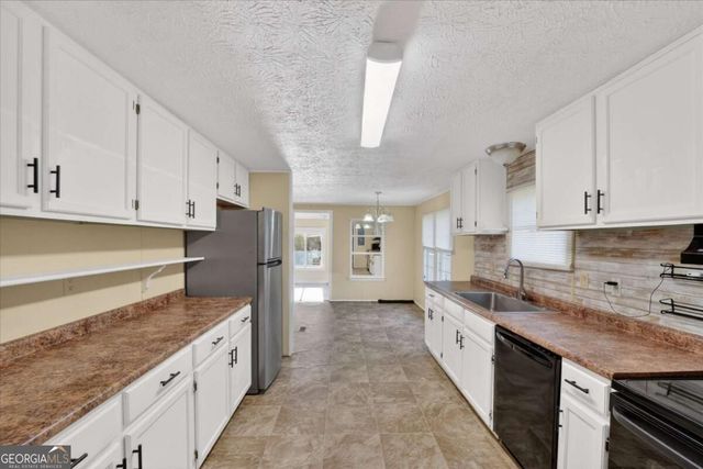 300 Deer Trail Lane, Midway, GA 31320
