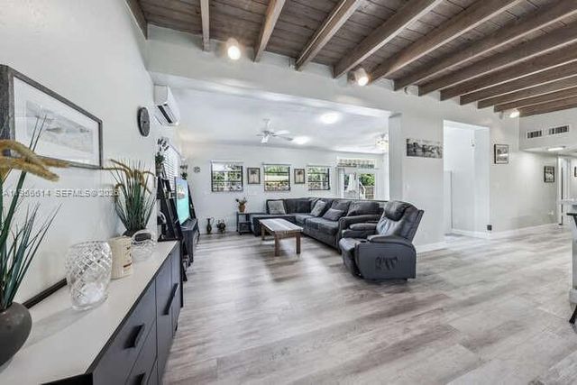 3309 SW 16th St, Fort Lauderdale, FL 33312