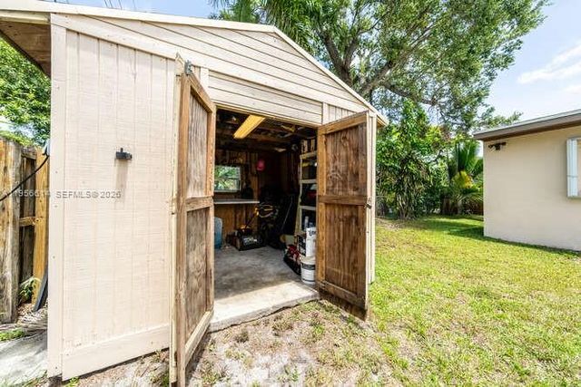 3309 SW 16th St, Fort Lauderdale, FL 33312