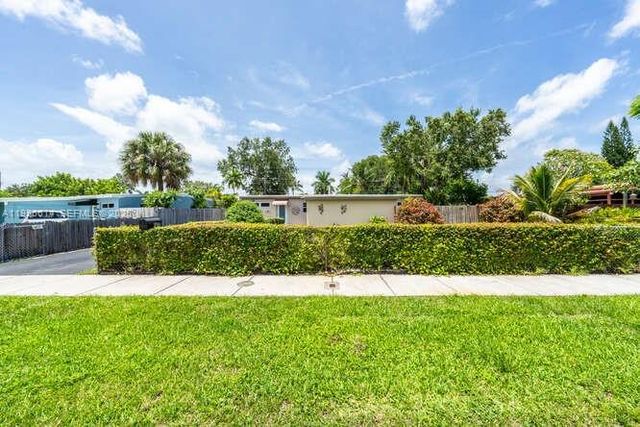 3309 SW 16th St, Fort Lauderdale, FL 33312