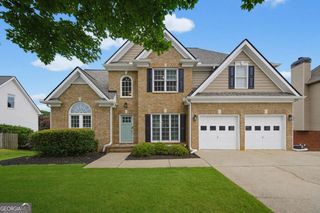 8450 Woodland View Drive, Gainesville, GA 30506
