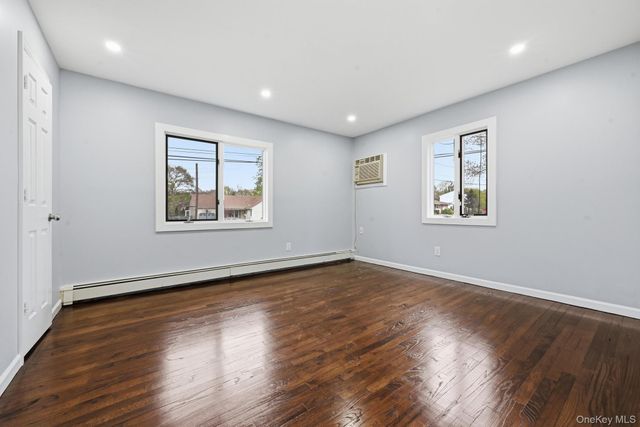 72 Seminole Street, Selden, NY 11784