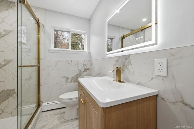 72 Seminole Street, Selden, NY 11784