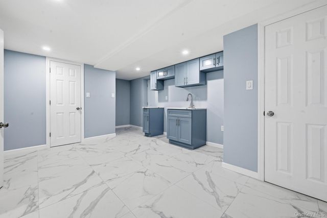 72 Seminole Street, Selden, NY 11784