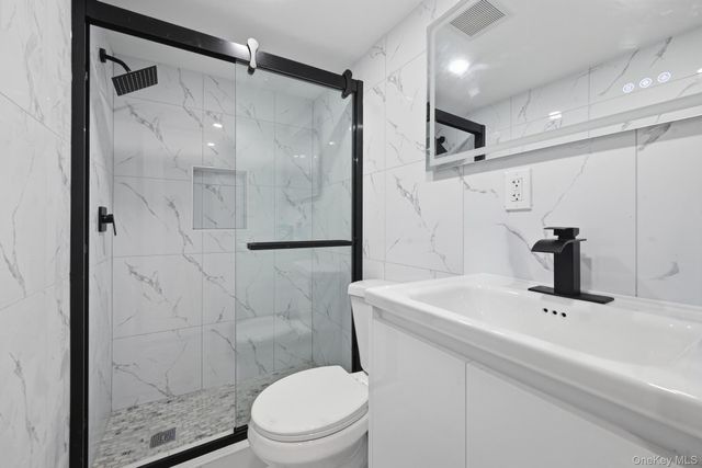 72 Seminole Street, Selden, NY 11784