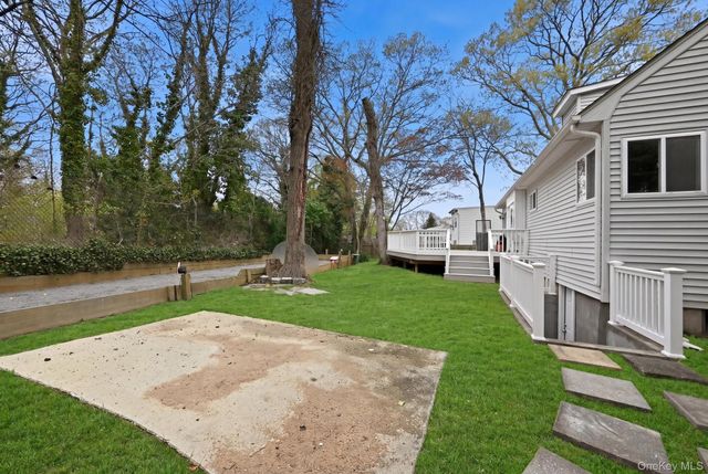 72 Seminole Street, Selden, NY 11784