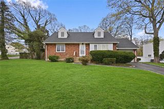 72 Seminole Street, Selden, NY 11784