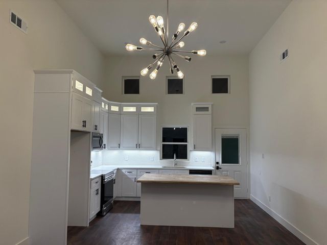 5518 Cold Water Trail, Granbury, TX 76048