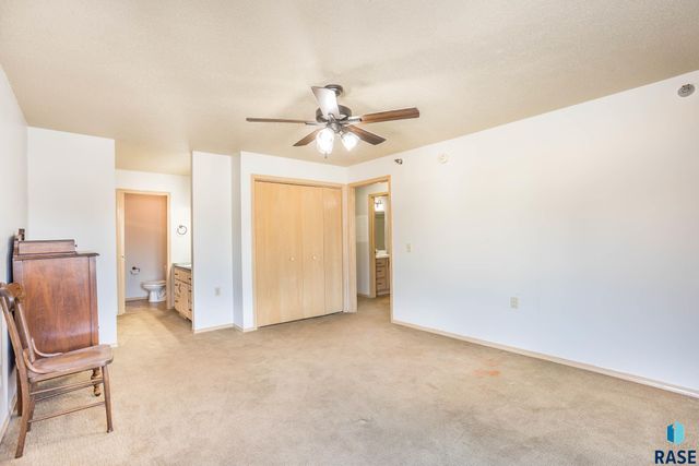 4609 S Oxbow Ave Avenue 303, Sioux Falls, SD 57106