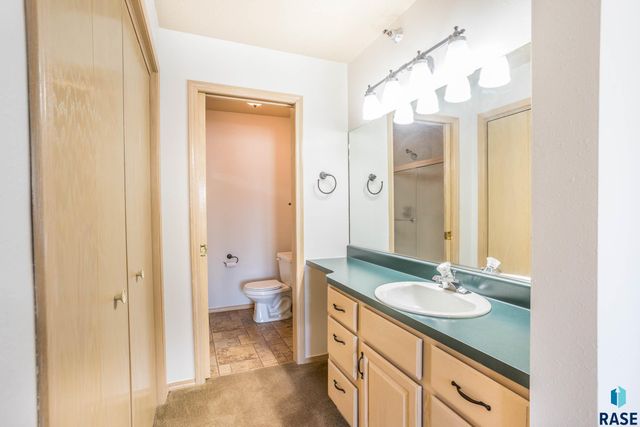 4609 S Oxbow Ave Avenue 303, Sioux Falls, SD 57106