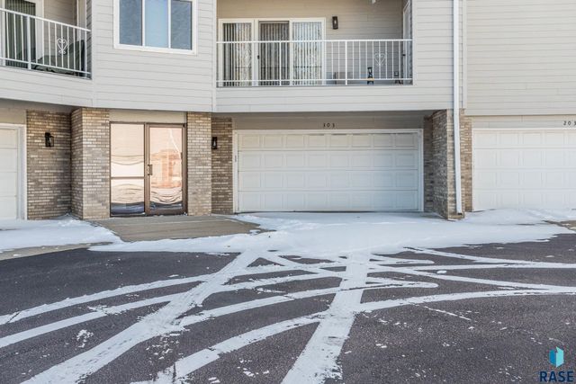 4609 S Oxbow Ave Avenue 303, Sioux Falls, SD 57106