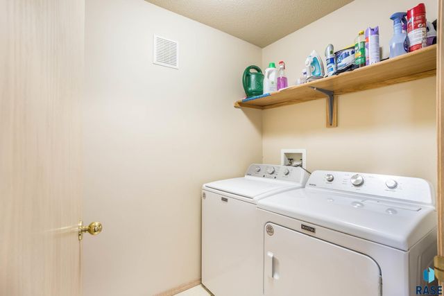 4609 S Oxbow Ave Avenue 303, Sioux Falls, SD 57106