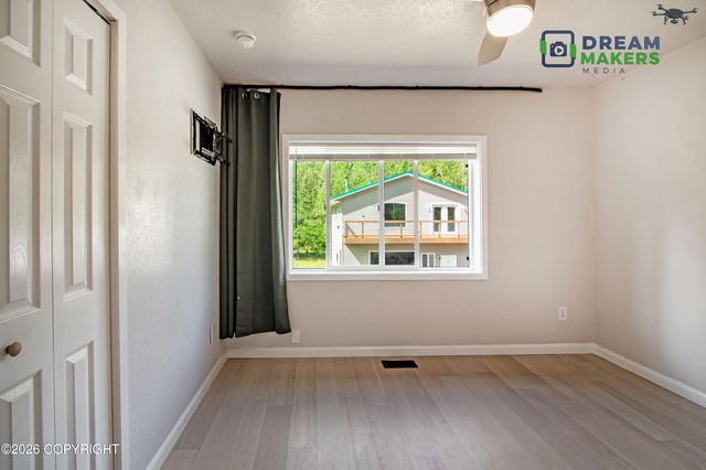 4000 S Eagle Bay Drive, Wasilla, AK 99623