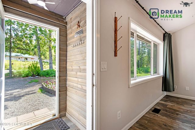 4000 S Eagle Bay Drive, Wasilla, AK 99623