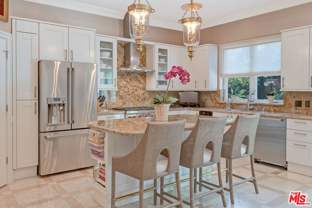 13023 Montana Avenue 104, Los Angeles, CA 90049