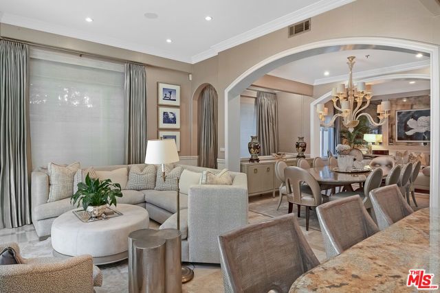 13023 Montana Avenue 104, Los Angeles, CA 90049