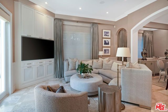 13023 Montana Avenue 104, Los Angeles, CA 90049