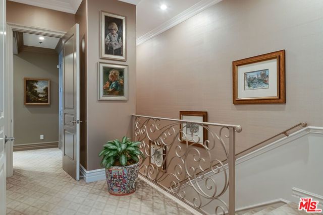 13023 Montana Avenue 104, Los Angeles, CA 90049