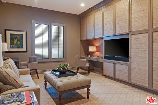 13023 Montana Avenue 104, Los Angeles, CA 90049