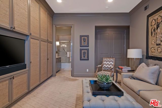 13023 Montana Avenue 104, Los Angeles, CA 90049