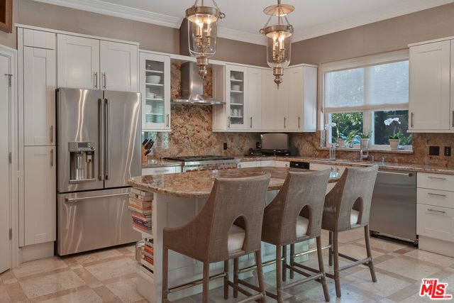 13023 Montana Avenue 104, Los Angeles, CA 90049