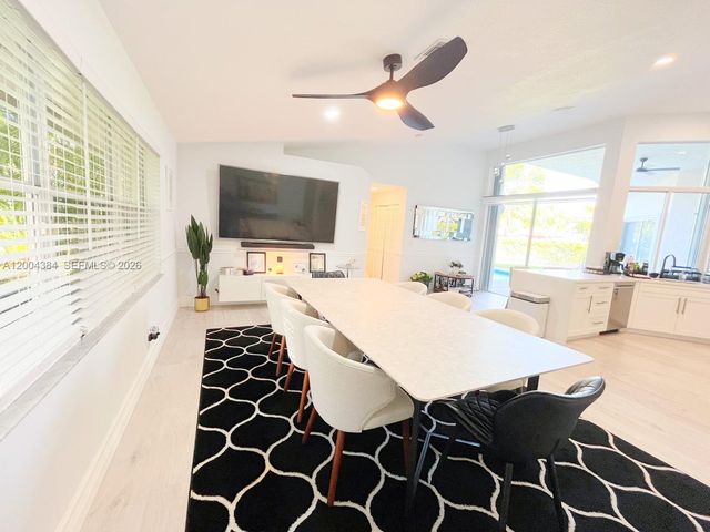 765 Bayside Ln, Weston, FL 33326
