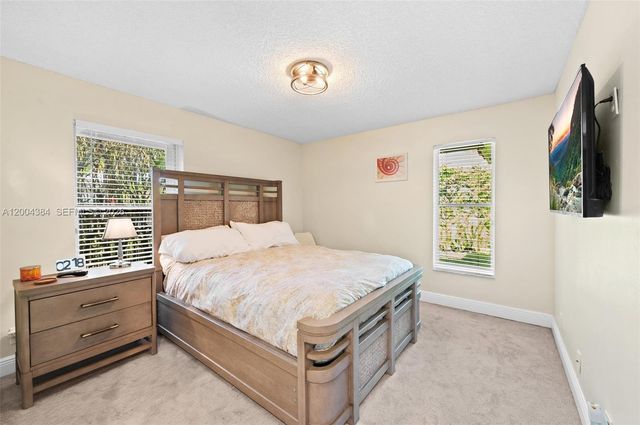 765 Bayside Ln, Weston, FL 33326