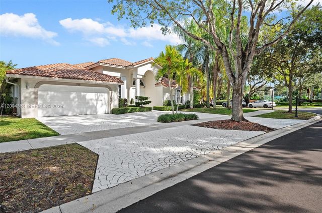 765 Bayside Ln, Weston, FL 33326