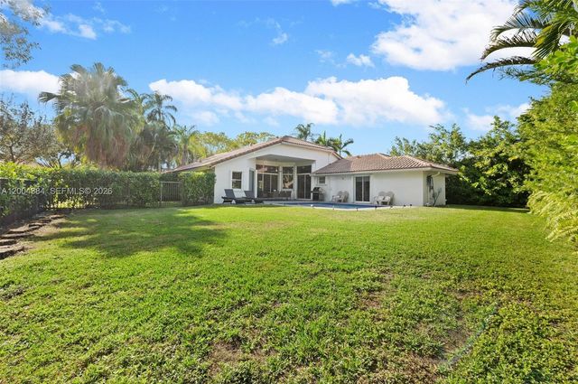 765 Bayside Ln, Weston, FL 33326