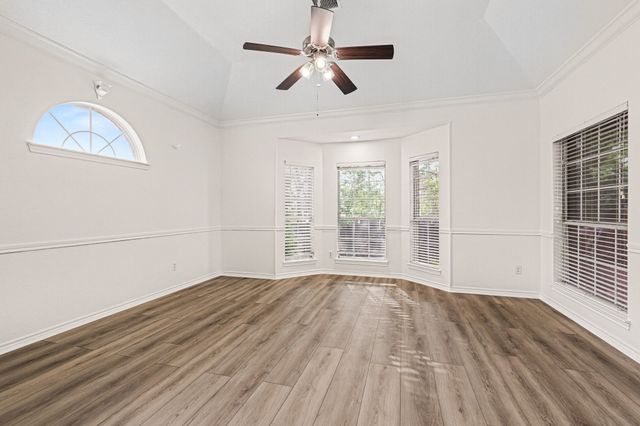 3641 Blue Spruce Drive, Fort Worth, TX 76040