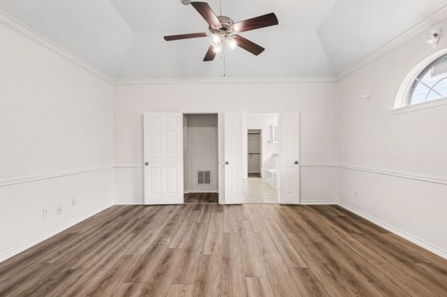 3641 Blue Spruce Drive, Fort Worth, TX 76040