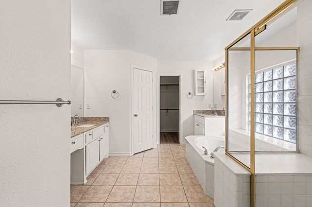 3641 Blue Spruce Drive, Fort Worth, TX 76040