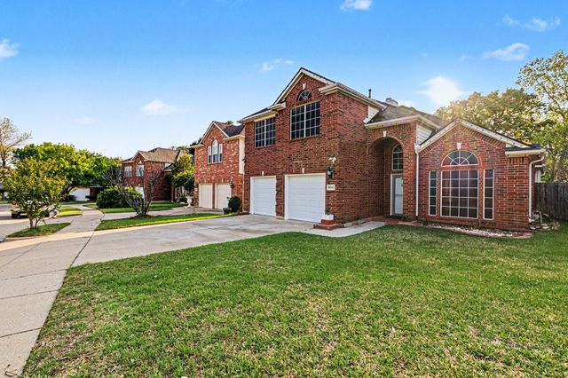 3641 Blue Spruce Drive, Fort Worth, TX 76040
