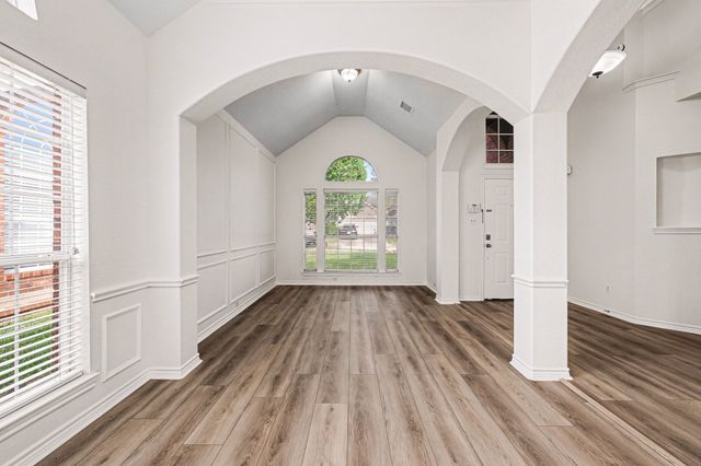 3641 Blue Spruce Drive, Fort Worth, TX 76040