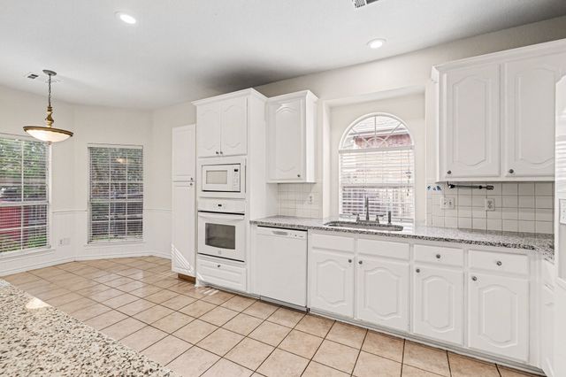 3641 Blue Spruce Drive, Fort Worth, TX 76040