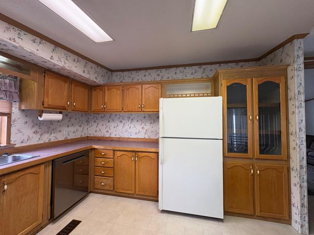 102 ROBIN DR, West Deptford, NJ 08066