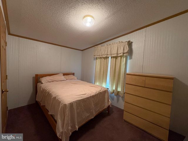 102 ROBIN DR, West Deptford, NJ 08066