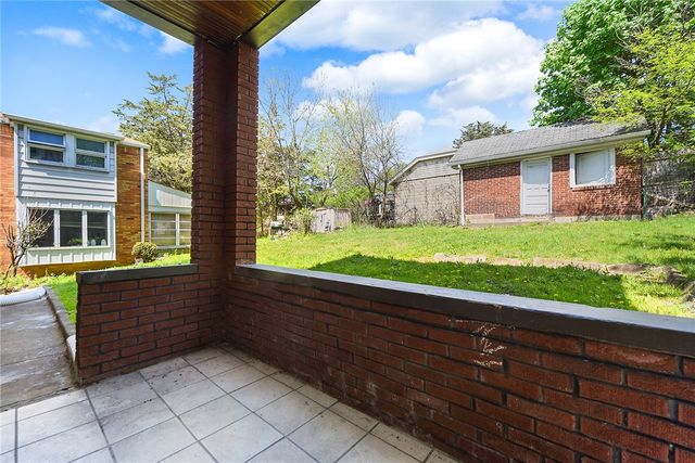 307 Church Avenue, Mt Oliver, PA 15210
